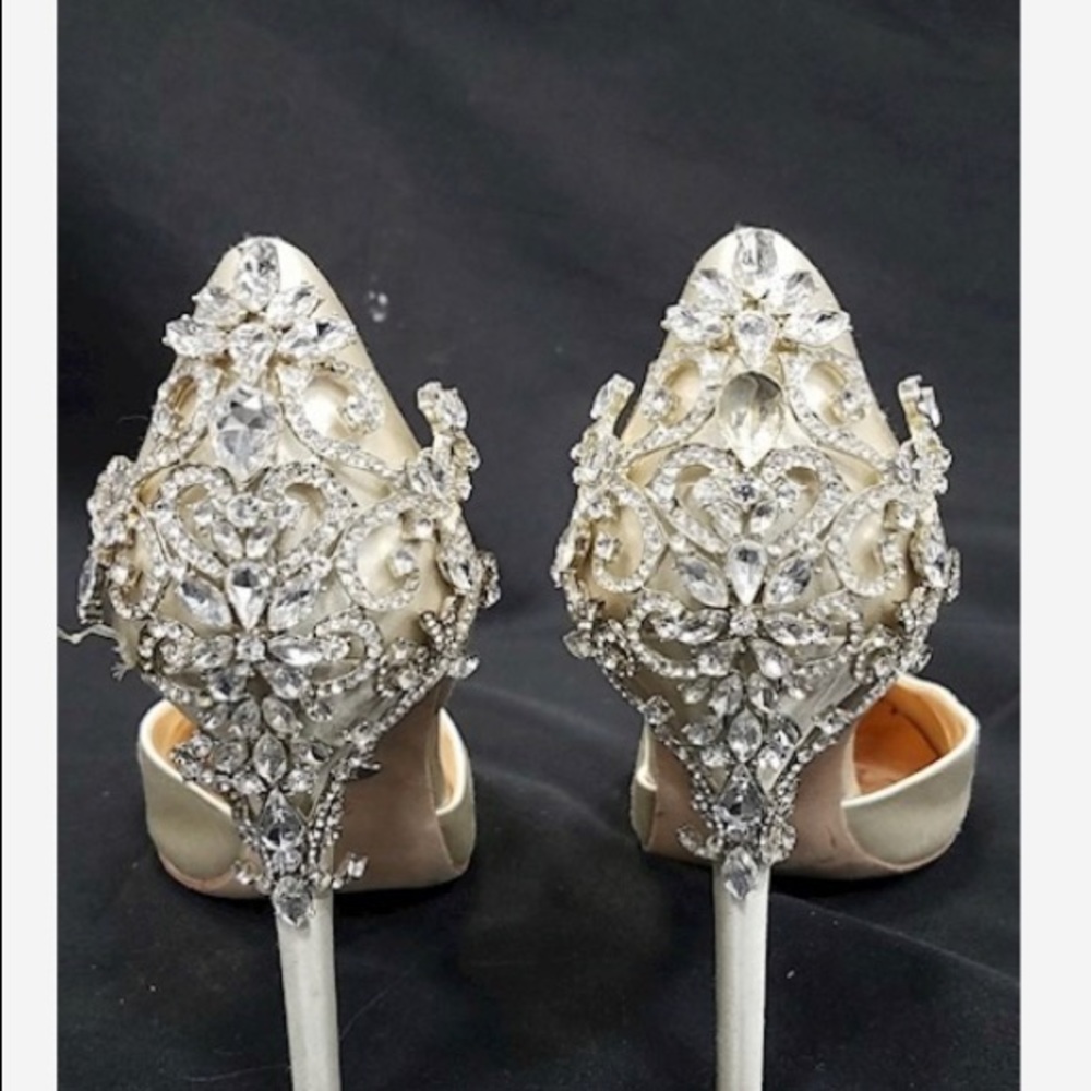 Badgley Mischka Karma off-white satin jeweled d’Orsay pumps-size 8 1/2 #bridal
